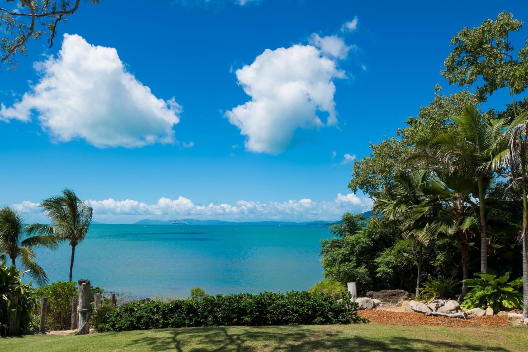Freedom Shores Resort Airlie Beach Cannon Valley Exterior photo