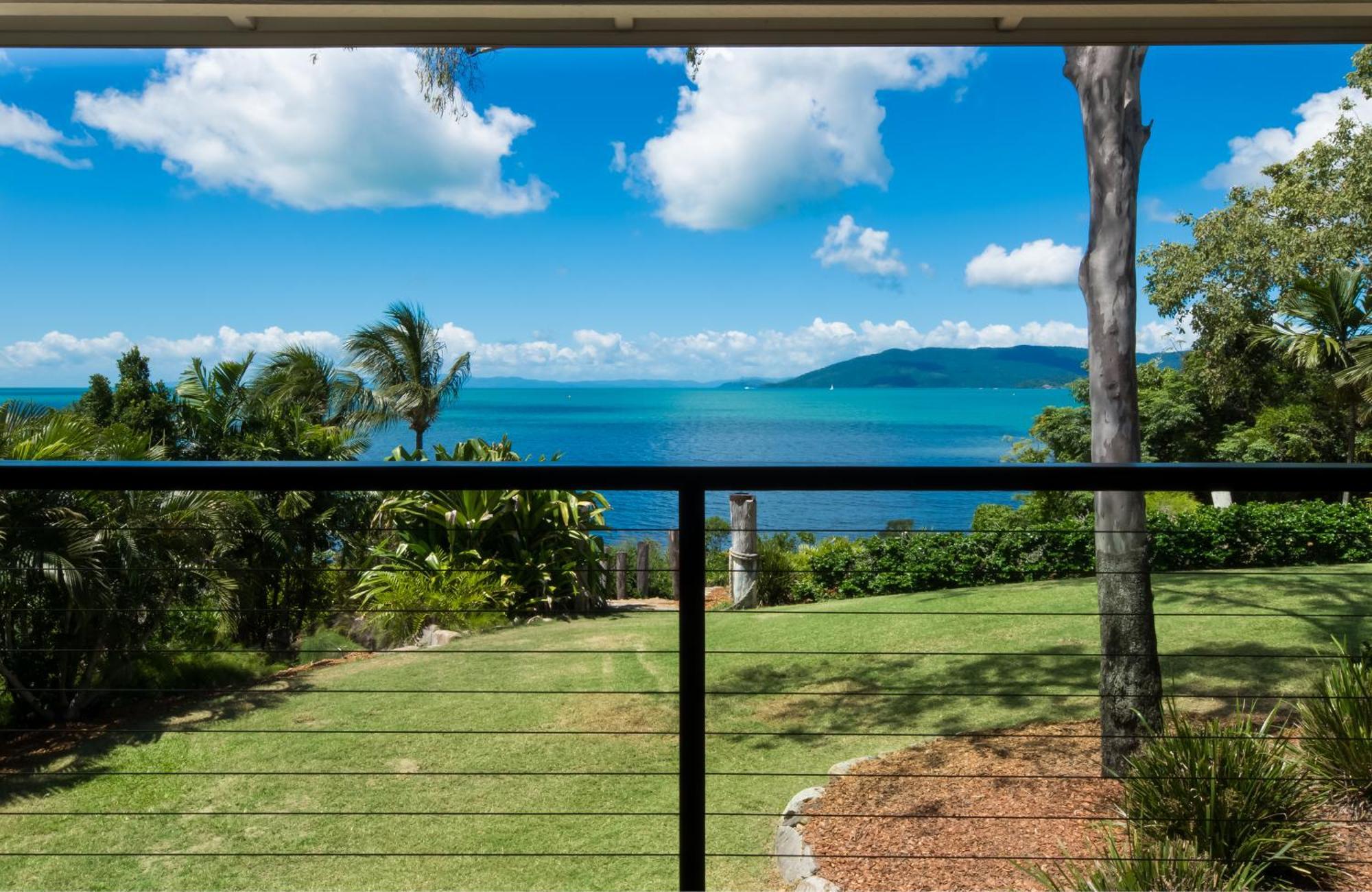 Freedom Shores Resort Airlie Beach Cannon Valley Exterior photo